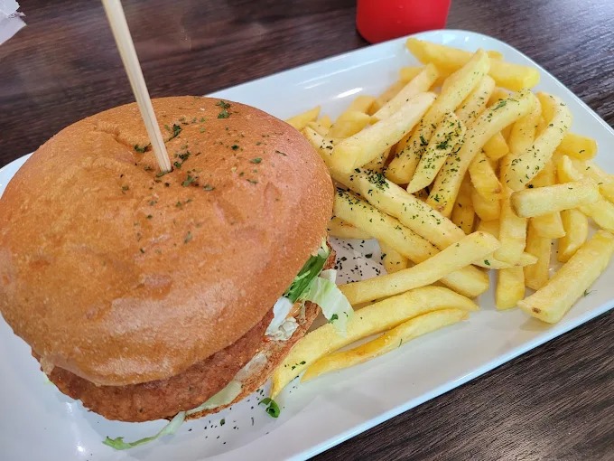 Crispy Chicken with Golden Fries